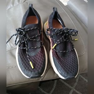 Sorel Women's Kinetic NL4073-010 RUNNING SNEAKERS MESH TOP SPLIT SOLE SIZE 7